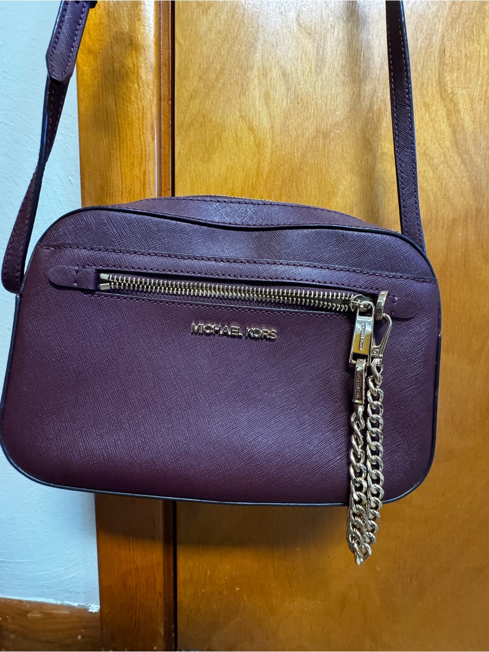MICHAEL KORS Plum Saffiano Crossbody with Gold Chain Detail